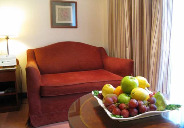 Espaciosas habitaciones en Hotel Termes Montbrió. El entorno más romántico con nuestra oferta en Tarragona